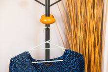 Load image into Gallery viewer, 20 Multi-Use Clothes Hangers
