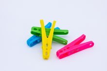 Load image into Gallery viewer, 20 Trio Grip Cloths Pegs
