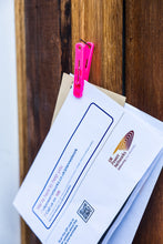 Load image into Gallery viewer, 20 Trio Grip Cloths Pegs
